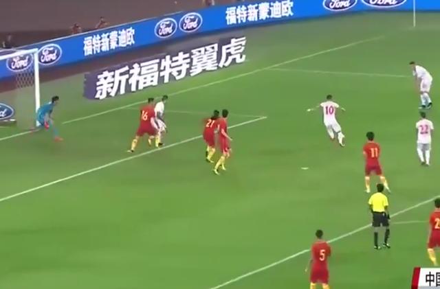  梅斯后防默契配合，成功抵挡强敌攻势守住平局