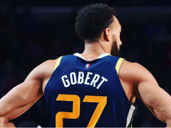  阿德巴约统治内线，热火大胜奇才豪取赛季最长五连胜  